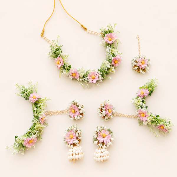 Pink Daisy White Gajra Jewellery Set