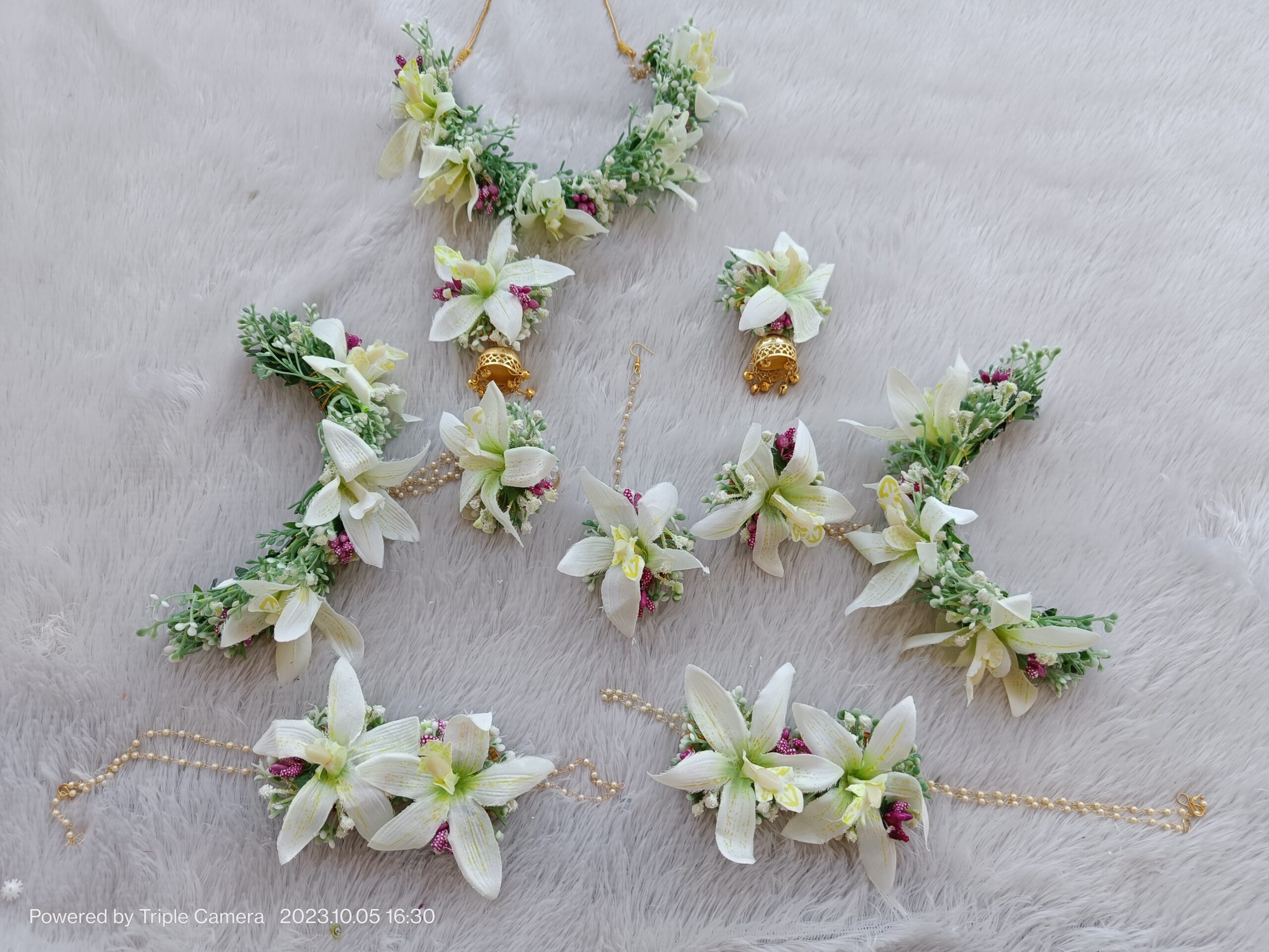 White Lily Floral Jewellery Set