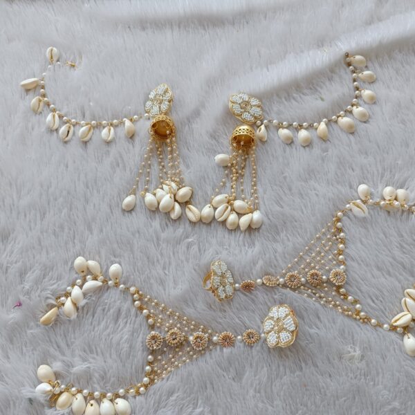 Ivory Shell Flower Jewellery Set