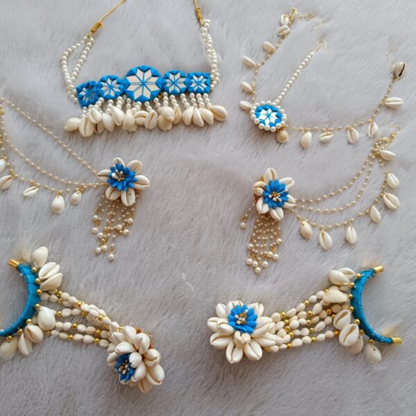 Aqua Blue Cowrie Shell Floral Jewellery Set