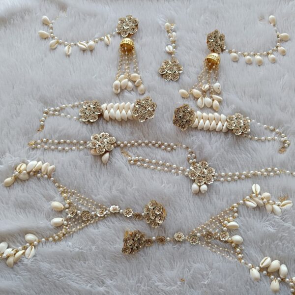 Golden Shell Pearl Jewellery Set