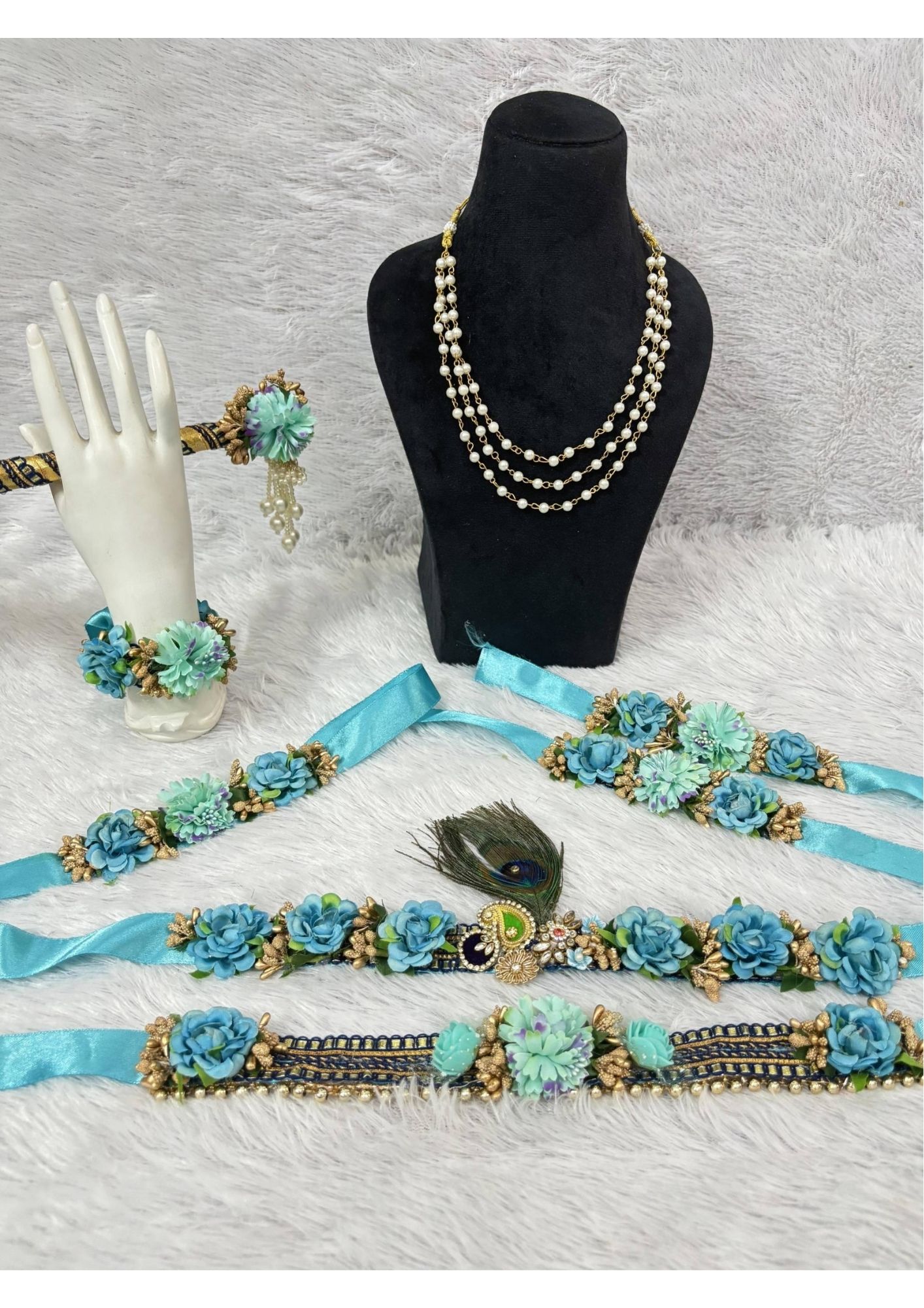 Mint & Teal Blue Floral Kanha Jewellery Set with Mor Pankh
