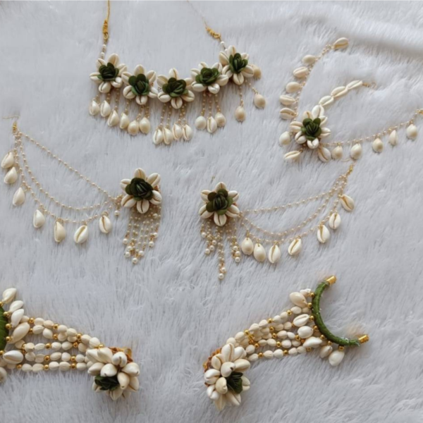 Green & White Floral Cowrie Shell Bridal Jewelry Set