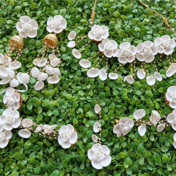 White Rose Cowrie Shell Bridal Jewelry Set