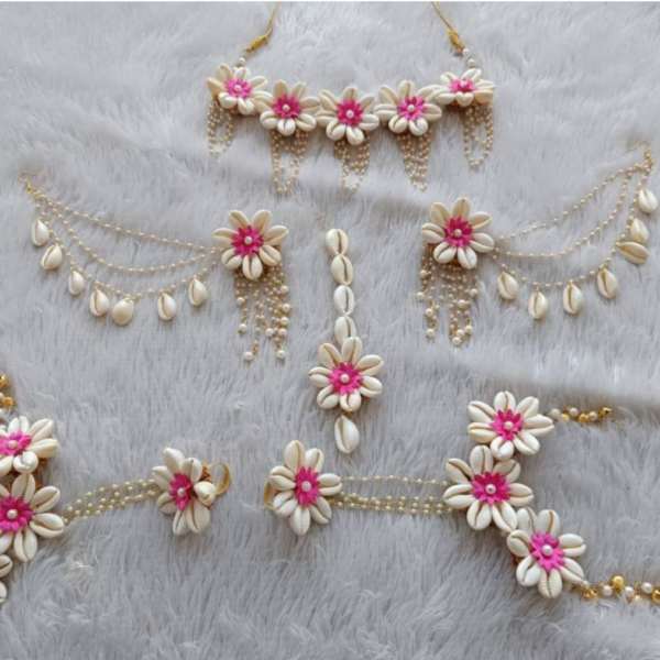 Classic Pink Floral Cowrie Shell Bridal Set