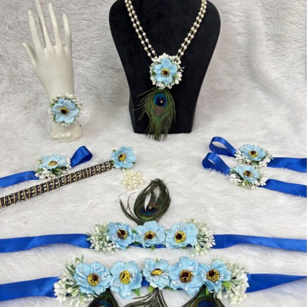 Sky Blue Floral Kanha Jewellery Set with Multi Peacock Feathers