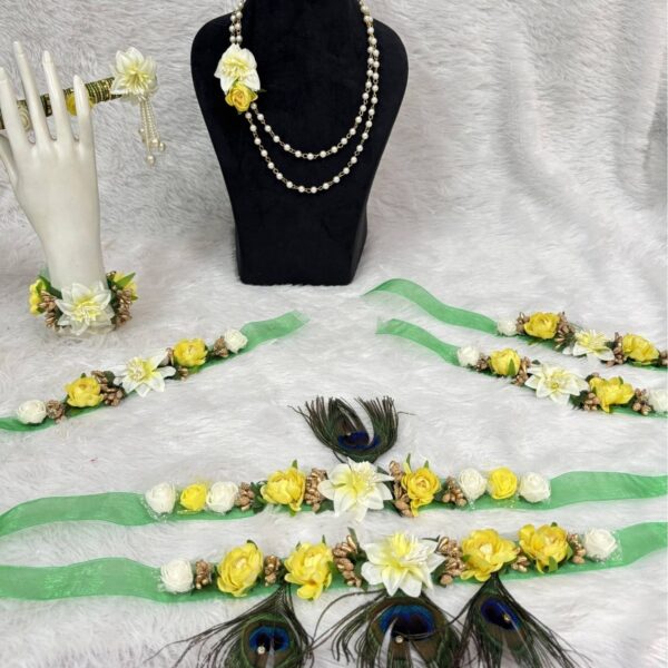 Yellow & White kanha Jewellery Set with Mor Pankh