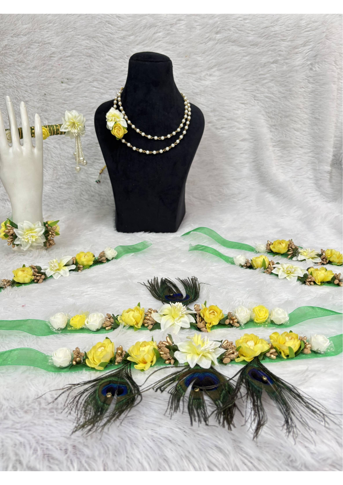 Yellow & White Kanha Janmashtami Shringar Jewelry Set with Mor Pankh