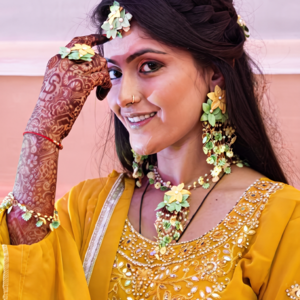 Golden Daisy Floral Jewellery Set